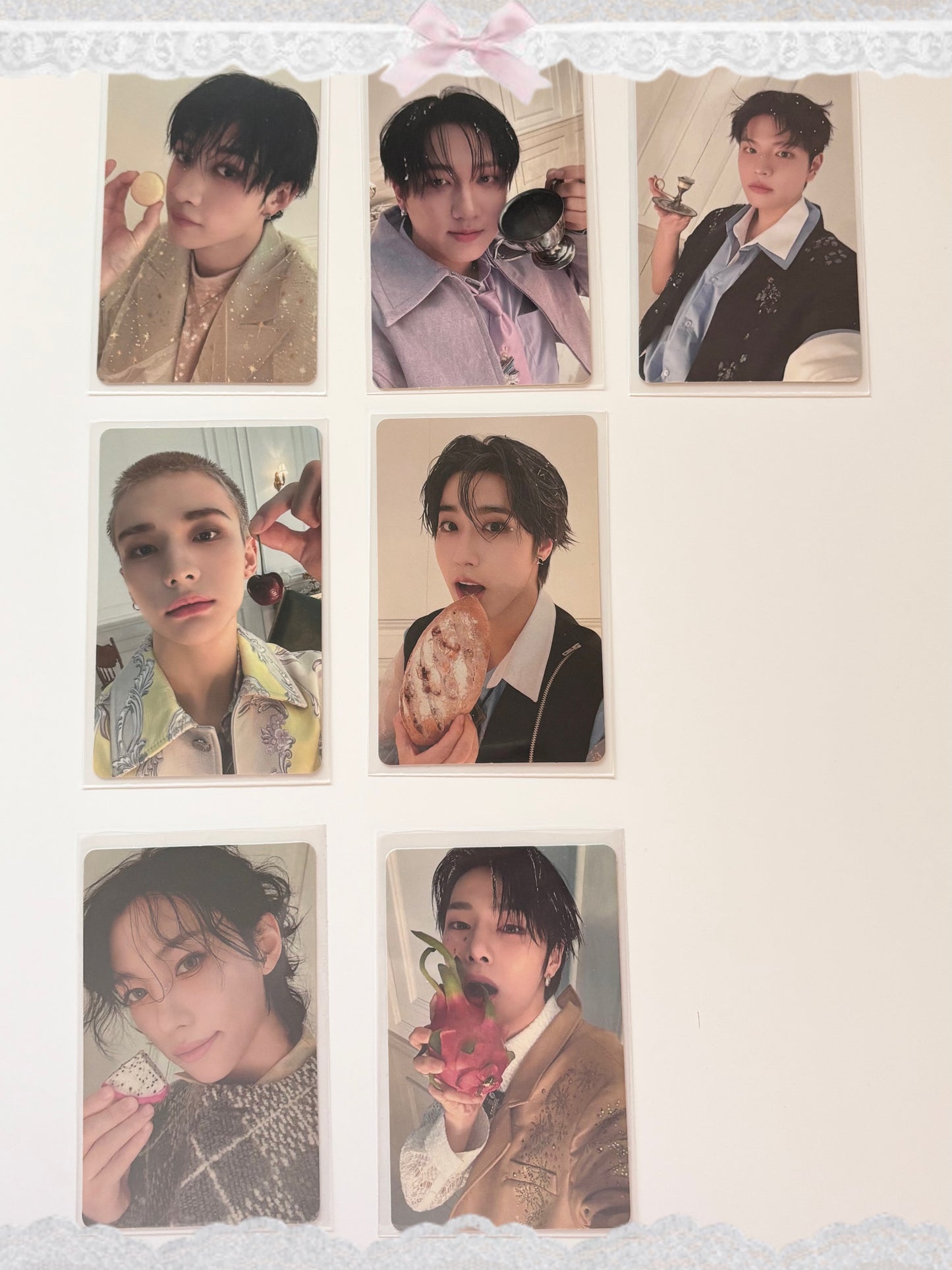 𝚂𝚝𝚛𝚊𝚢 𝙺𝚒𝚍𝚜 𝙷𝚘𝚕𝚕𝚘𝚠 (𝙻𝚒𝚖𝚒𝚝𝚎𝚍 𝚙𝚛𝚎𝚜𝚜 𝚟𝚎𝚛.) 𝚙𝚑𝚘𝚝𝚘𝚌𝚊𝚛𝚍𝚜