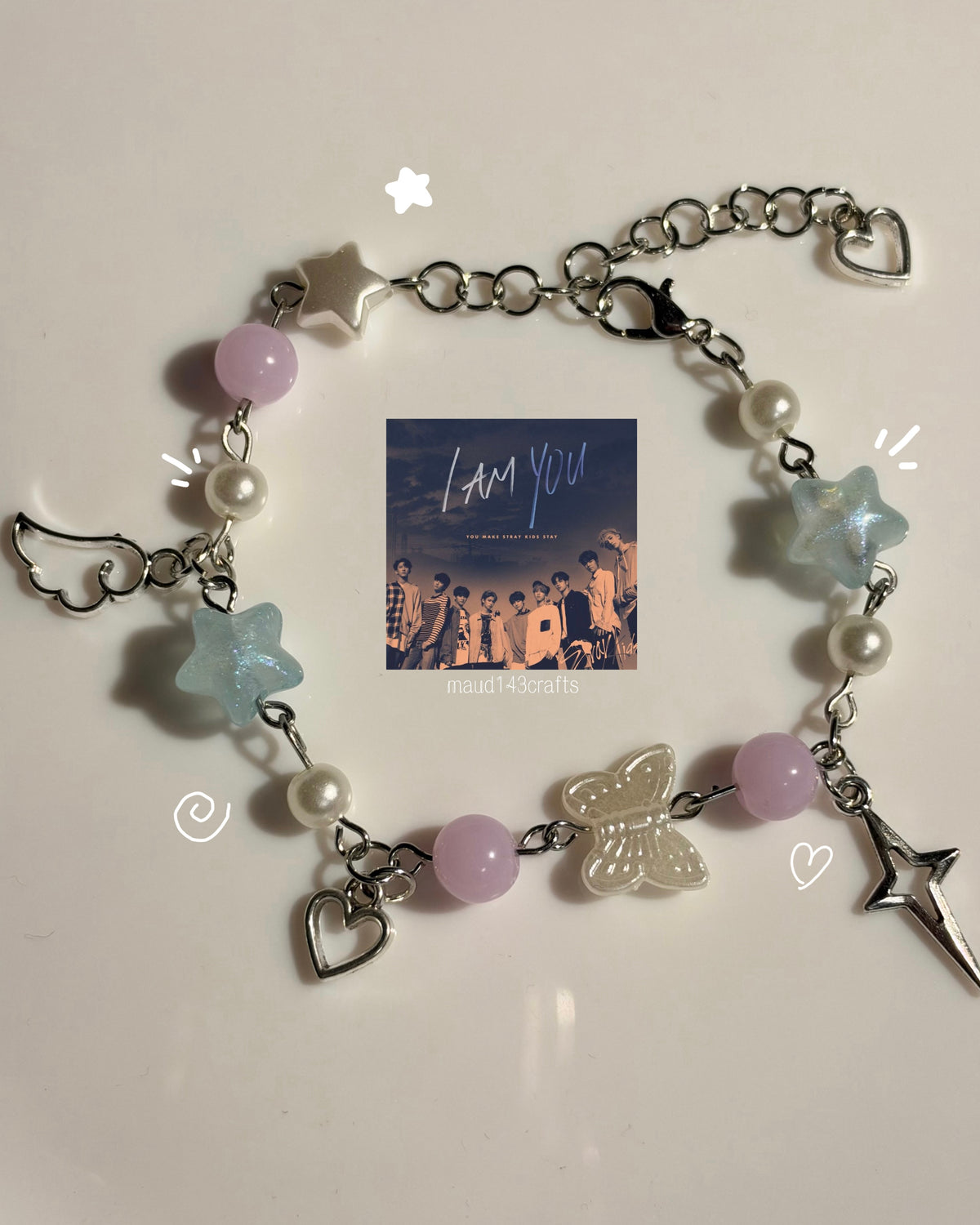 𝚂𝚝𝚛𝚊𝚢 𝙺𝚒𝚍𝚜 𝚒𝚗𝚜𝚙𝚒𝚛𝚎𝚍 𝚋𝚛𝚊𝚌𝚎𝚕𝚎𝚝𝚜